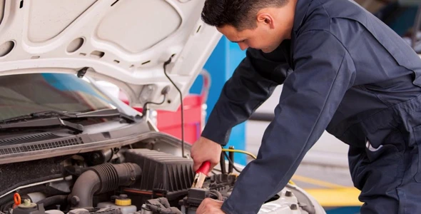 Quick roadside battery jump-start assistance is available 24/7.